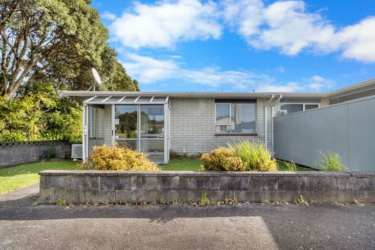 Photo of property in 1/22 Darnell Street, Fitzroy, New Plymouth, 4312