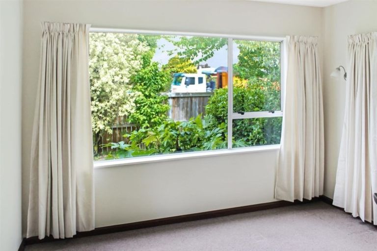 Photo of property in 138 Yaldhurst Road, Sockburn, Christchurch, 8042