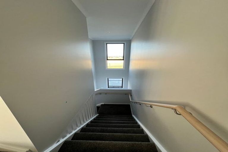 Photo of property in 6 Atutahi Lane, Papamoa Beach, Papamoa, 3118