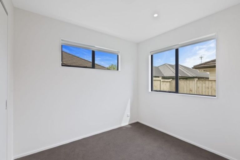 Photo of property in 19 Waituarua Drive, Takanini, 2112