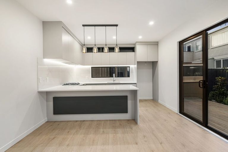 Photo of property in 24b Killarney Avenue, Torbay, Auckland, 0630