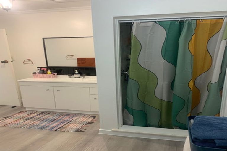 Photo of property in 73 Wallath Road, Westown, New Plymouth, 4310