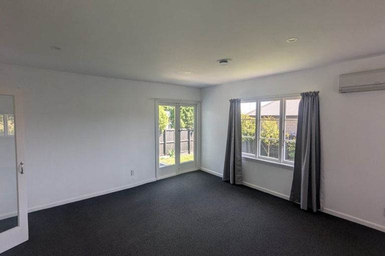 Photo of property in 2/7 Leonard Place, Saint Martins, Christchurch, 8022