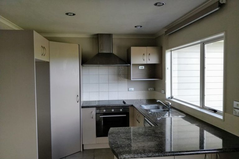 Photo of property in 16 Mckinley Road, Sunnyvale, Auckland, 0612