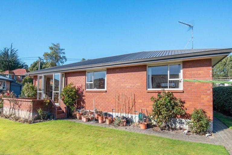 Photo of property in 34 Burgess Street, Green Island, Dunedin, 9018