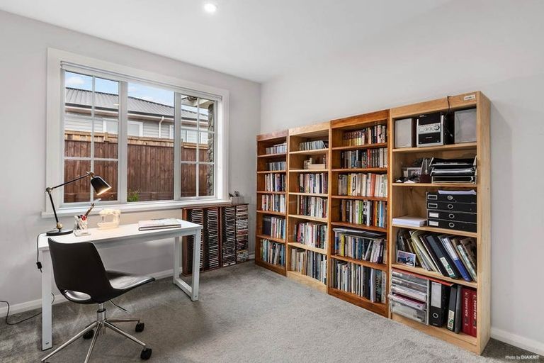 Photo of property in 18 Gumdigger Rise, Silverdale, 0932