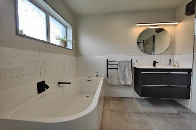 Photo of property in 2/14 Spiers Street, Karori, Wellington, 6012