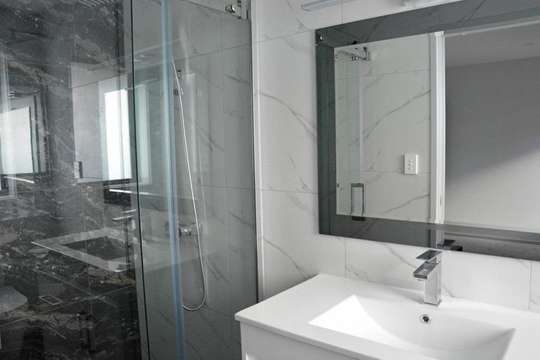 Photo of property in 3 Frederick Place, Whalers Gate, New Plymouth, 4310