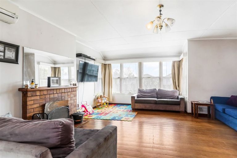 Photo of property in 22 Sare Crescent, Fairfield, Hamilton, 3214