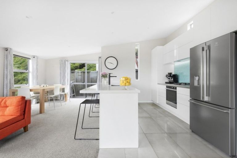 Photo of property in 19j Kabul Street, Khandallah, Wellington, 6035