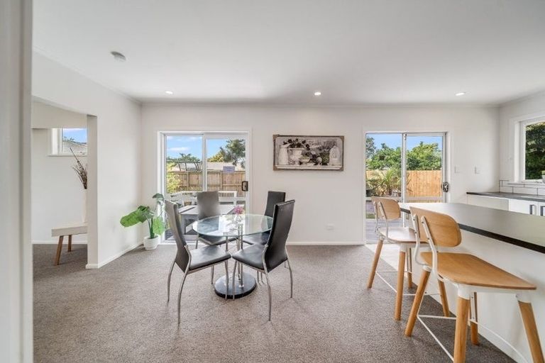 Photo of property in 16 Thornton Place, Melville, Hamilton, 3206