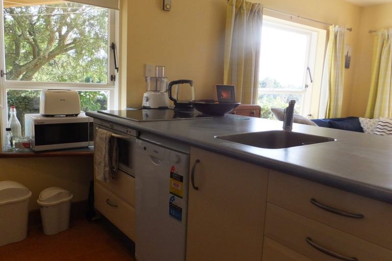 Photo of property in 15 Thane Road, Roseneath, Wellington, 6011