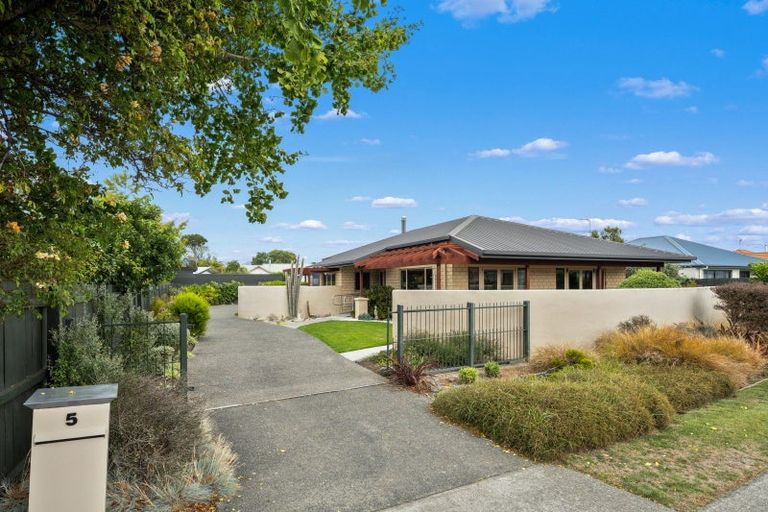 Photo of property in 5 Farnham Drive, Springlands, Blenheim, 7201