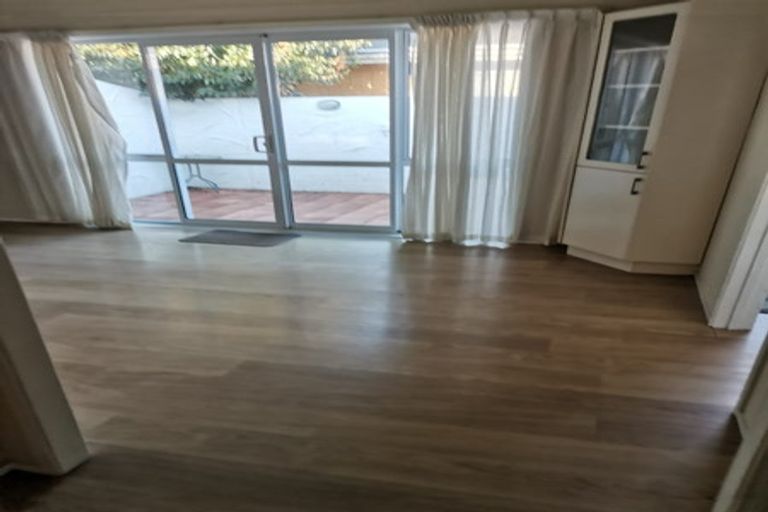 Photo of property in 39 Sandspit Road, Cockle Bay, Auckland, 2014