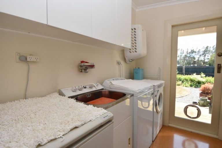 Photo of property in 17 Moreton Road, Carterton, 5713