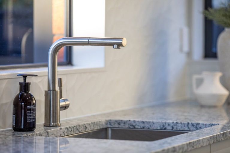 Photo of property in 5 Chancery Close, Hamilton East, Hamilton, 3216