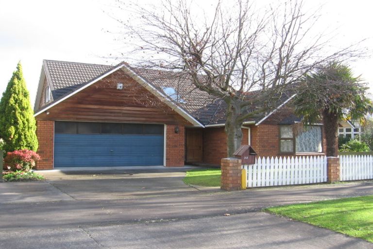 Photo of property in 32 Langston Avenue, Palmerston North, 4414