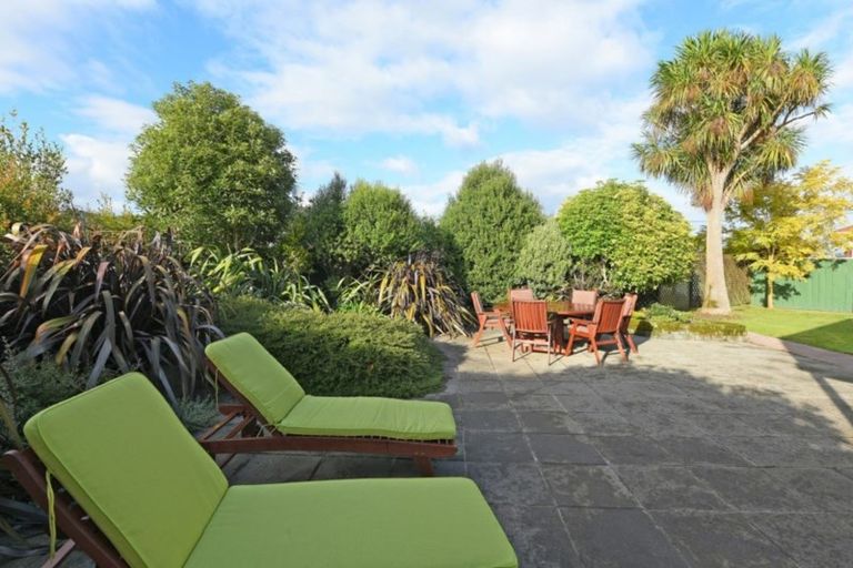 Photo of property in 42a Kowhai Avenue, Ebdentown, Upper Hutt, 5018