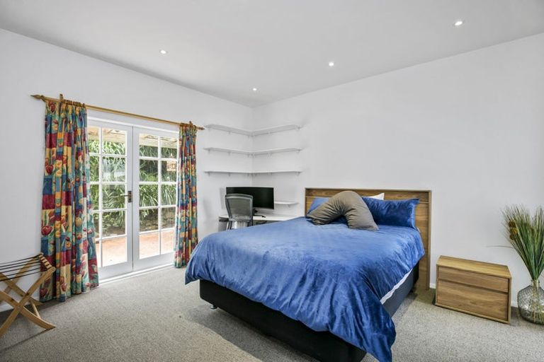 Photo of property in 103 Breaker Bay Road, Breaker Bay, Wellington, 6022