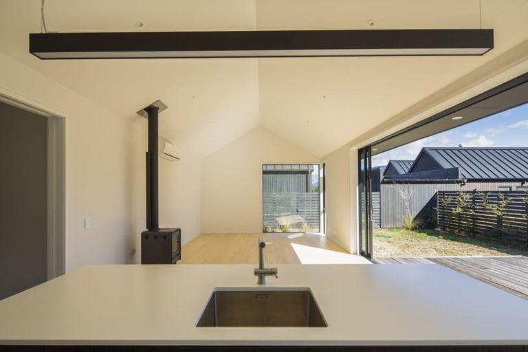 Photo of property in 8 Parera Lane, Jacks Point, Queenstown, 9371