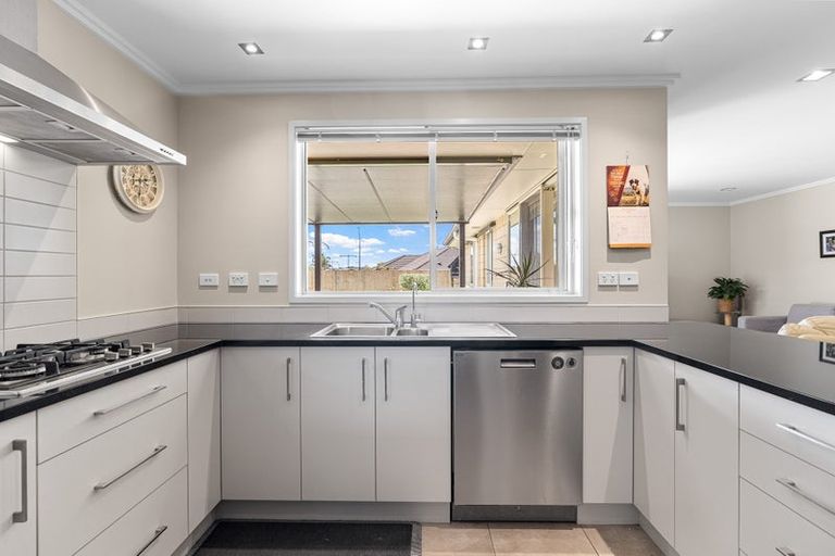 Photo of property in 96 Farringdon Avenue, Rototuna North, Hamilton, 3210