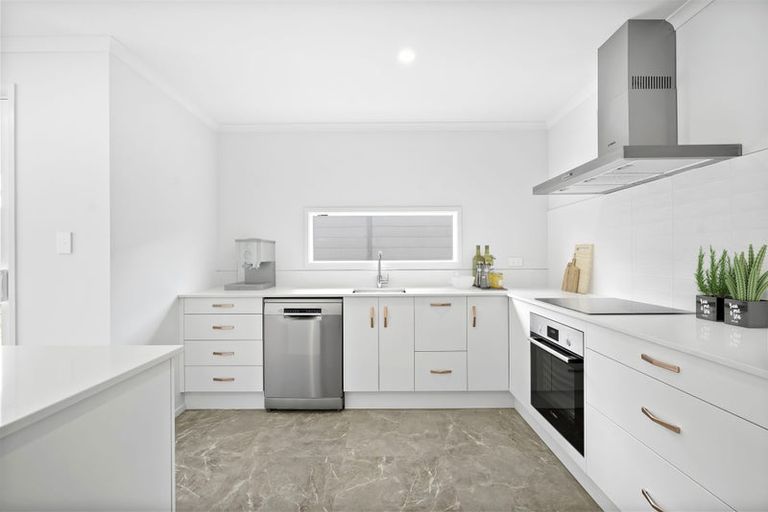 Photo of property in 65 Glenbervie Drive, Glenbervie, 0173