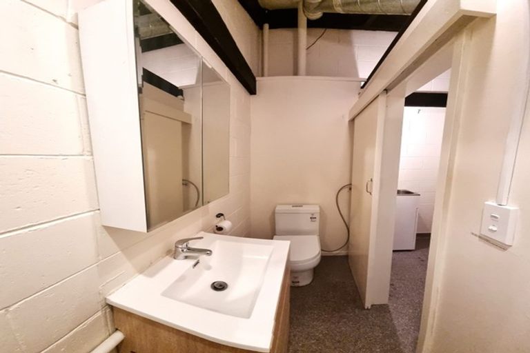 Photo of property in 129 Constable Street, Newtown, Wellington, 6021