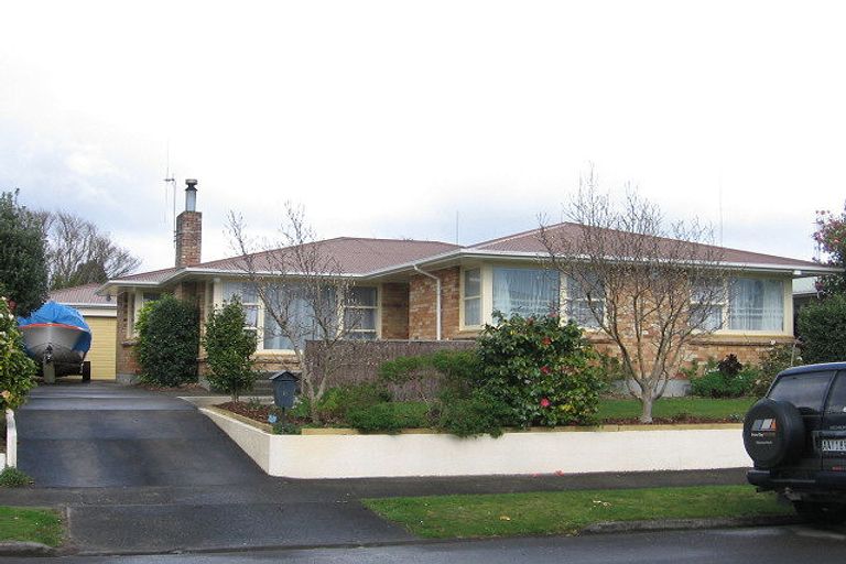 Photo of property in 6 Bond Street, Hokowhitu, Palmerston North, 4410