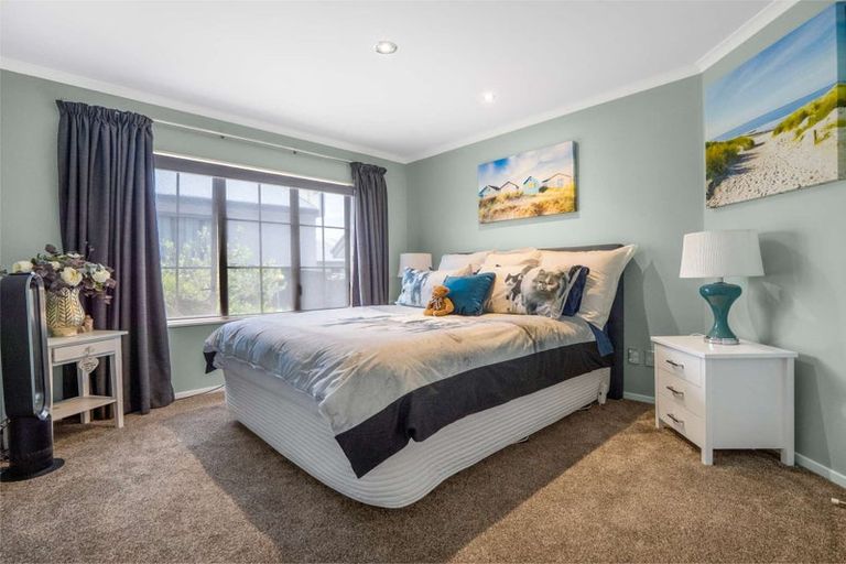 Photo of property in 62 Cairns Crescent, Rototuna, Hamilton, 3210