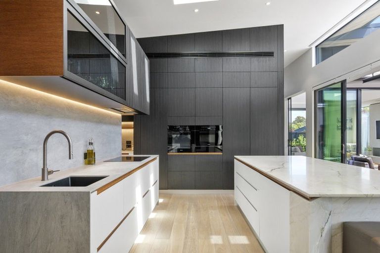 Photo of property in 32 Queens Avenue, Merivale, Christchurch, 8014