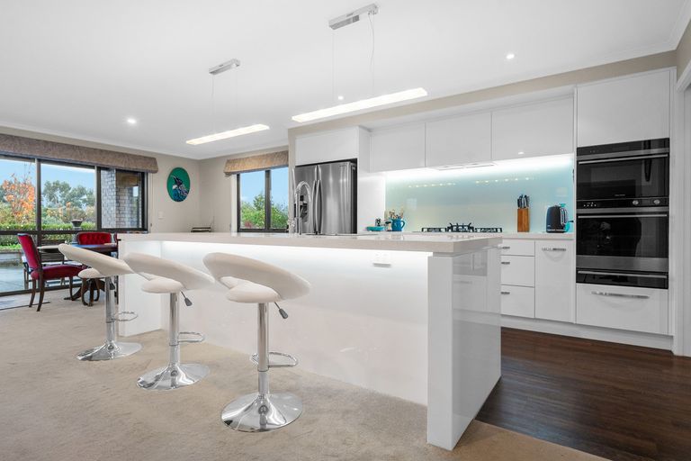 Photo of property in 24 Carrington Drive, Carterton, 5713