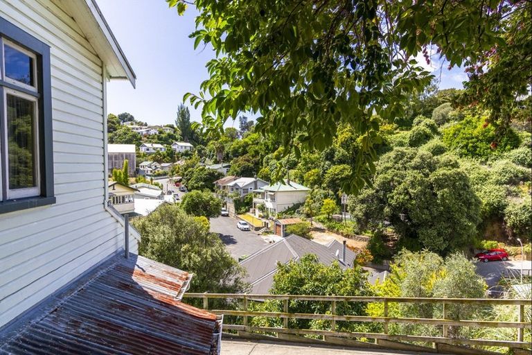 Photo of property in 12a Smale Terrace, Hospital Hill, Napier, 4110