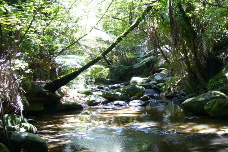 Photo of property in 1347 Old North Road, Helensville, 0875