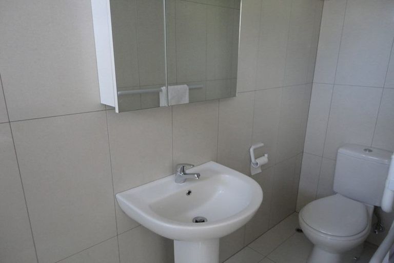 Photo of property in 105 Rongotai Road, Kilbirnie, Wellington, 6022