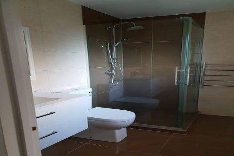 Photo of property in 20a Malmo Place, Massey, Auckland, 0614