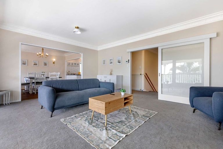 Photo of property in 3 Laingrange Place, Laingholm, Auckland, 0604