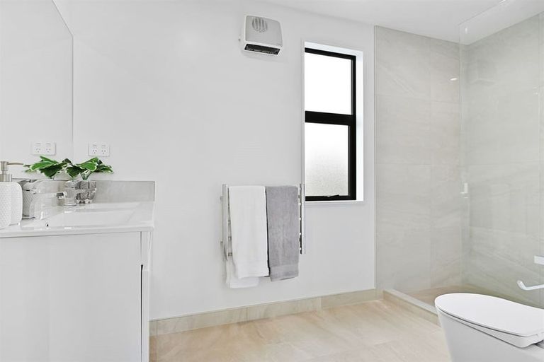 Photo of property in 254c Innes Road, St Albans, Christchurch, 8052