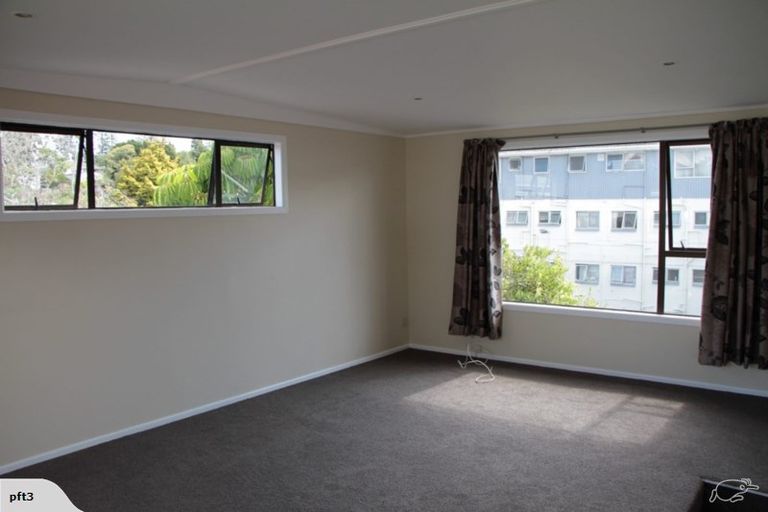 Photo of property in 4112 Great North Road, Glen Eden, Auckland, 0602