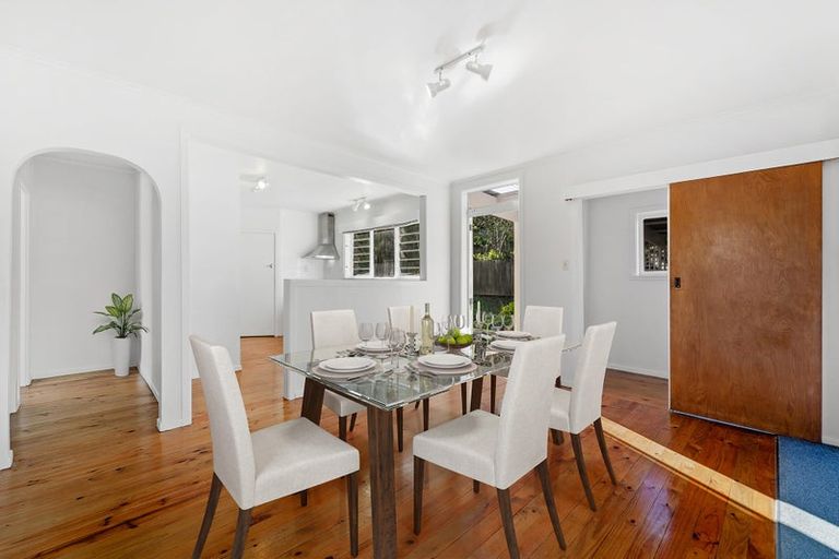 Photo of property in 56 D'oyly Drive, Stanmore Bay, Whangaparaoa, 0932