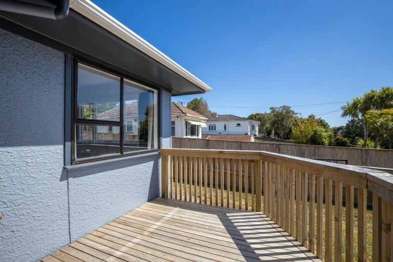 Photo of property in 110 Seaview Road, Westown, New Plymouth, 4310