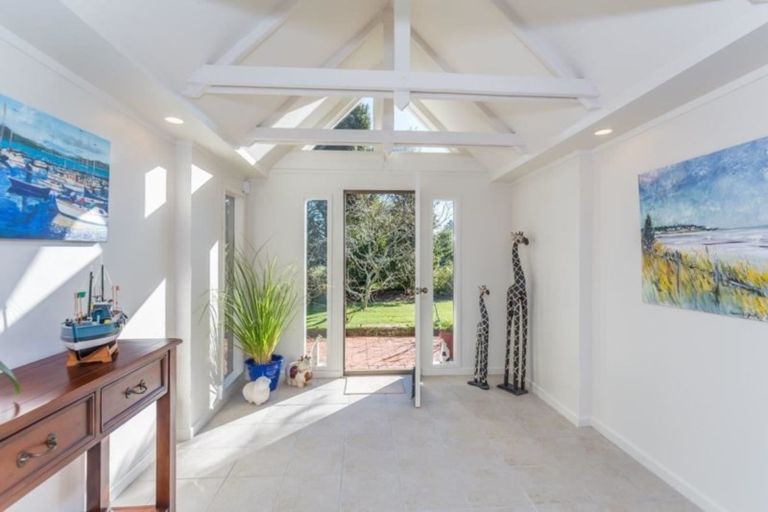 Photo of property in 1081 Queen Street East, Levin, 5571