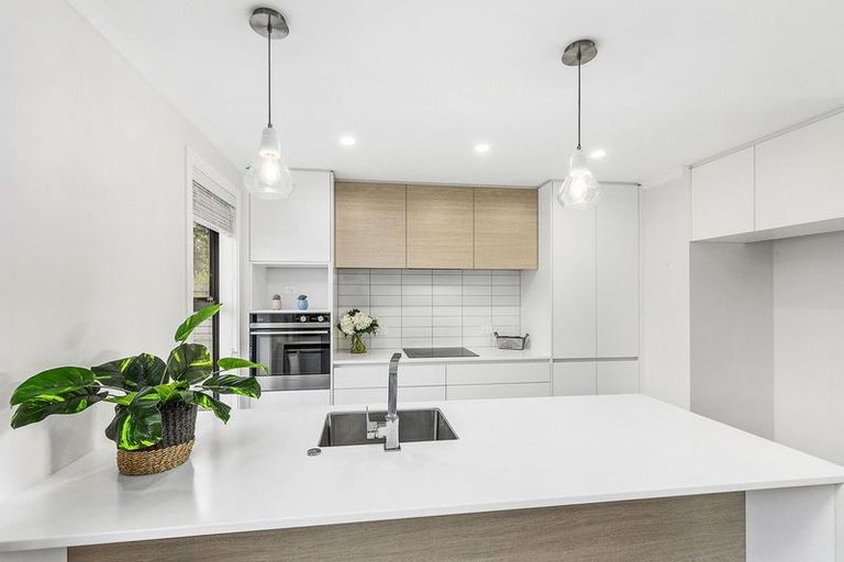 Photo of property in 1b Breakwater Way, Whitby, Porirua, 5024