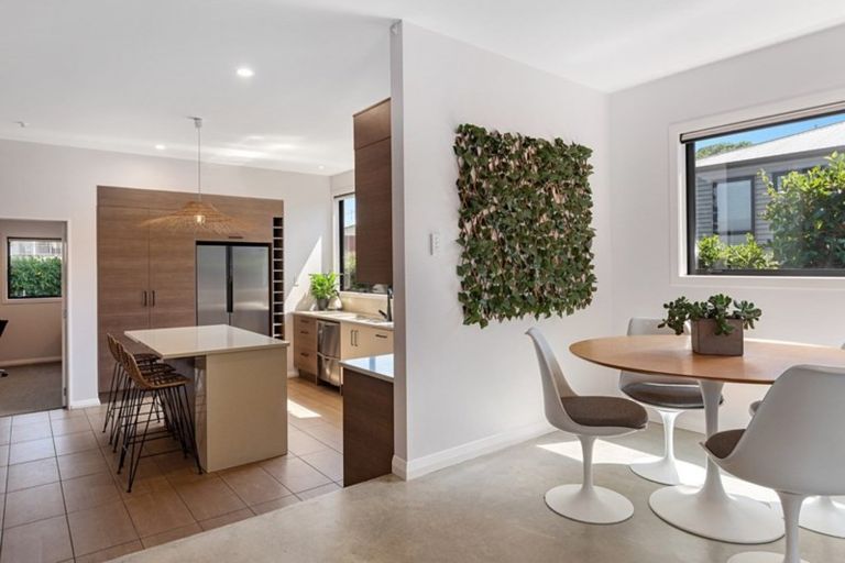 Photo of property in 125b Oceanbeach Road, Mount Maunganui, 3116