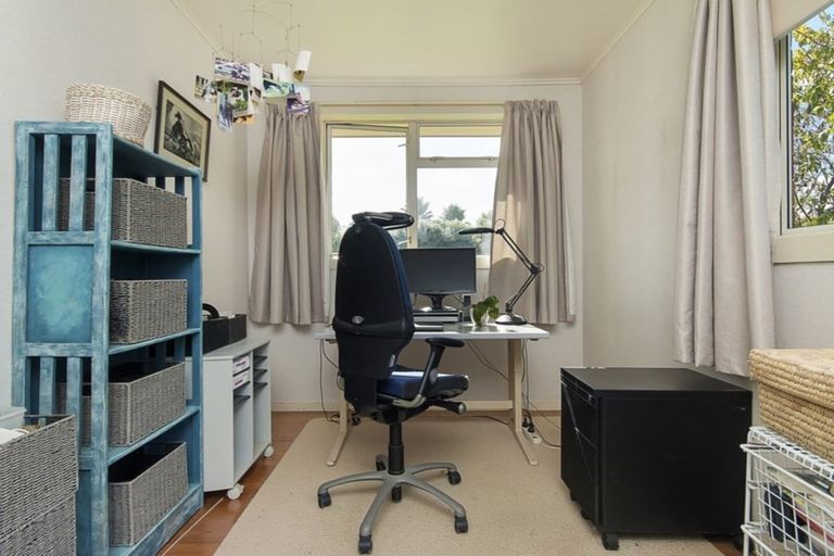 Photo of property in 4 Buchanan Road, Kingseat, Papakura, 2580