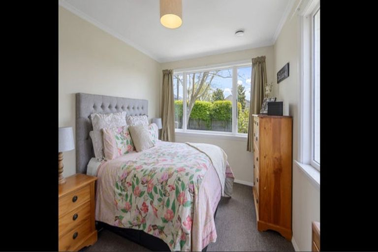 Photo of property in 2/41 Halliwell Avenue, Papanui, Christchurch, 8052