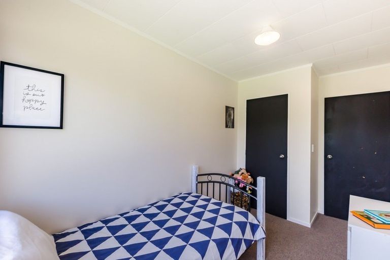 Photo of property in 16 Tobys Way, Waikanae Beach, Waikanae, 5036