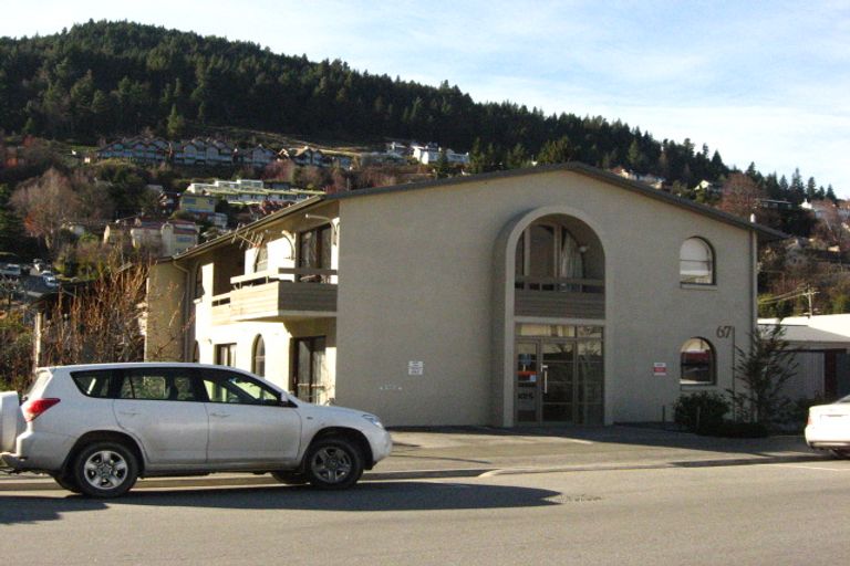 Photo of property in 67 Stanley Street, Queenstown, 9300