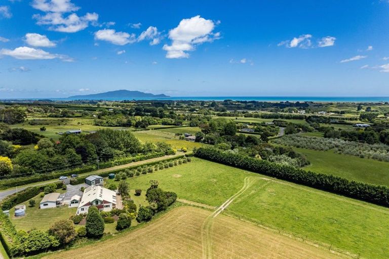 Photo of property in 45 Best Road, Te Horo, Otaki, 5582