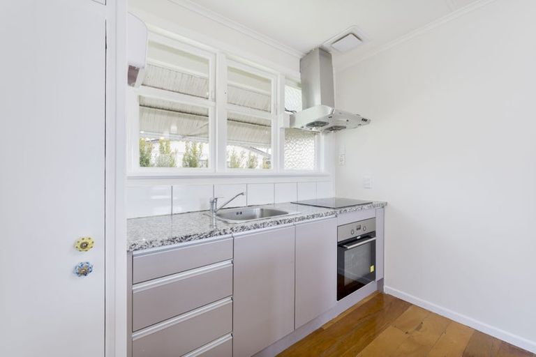 Photo of property in 3/34 Miro Street, New Lynn, Auckland, 0600