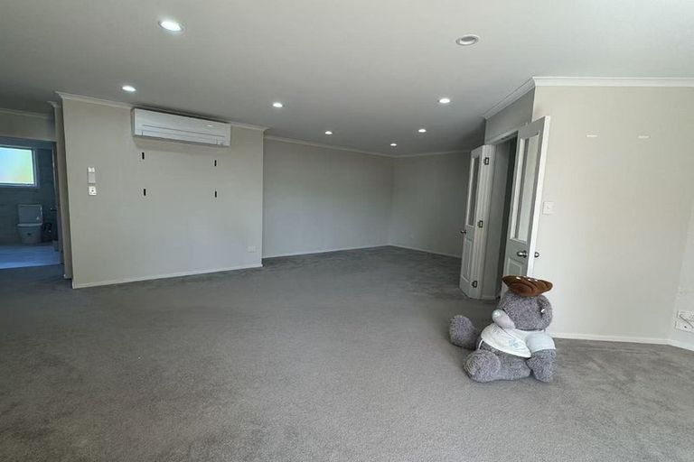 Photo of property in 14 Mountain Beech Rise, Albany, Auckland, 0632
